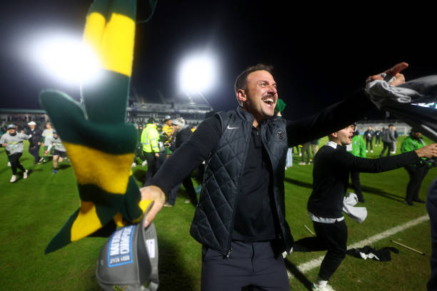 西蒙尼的策 西蒙尼的策