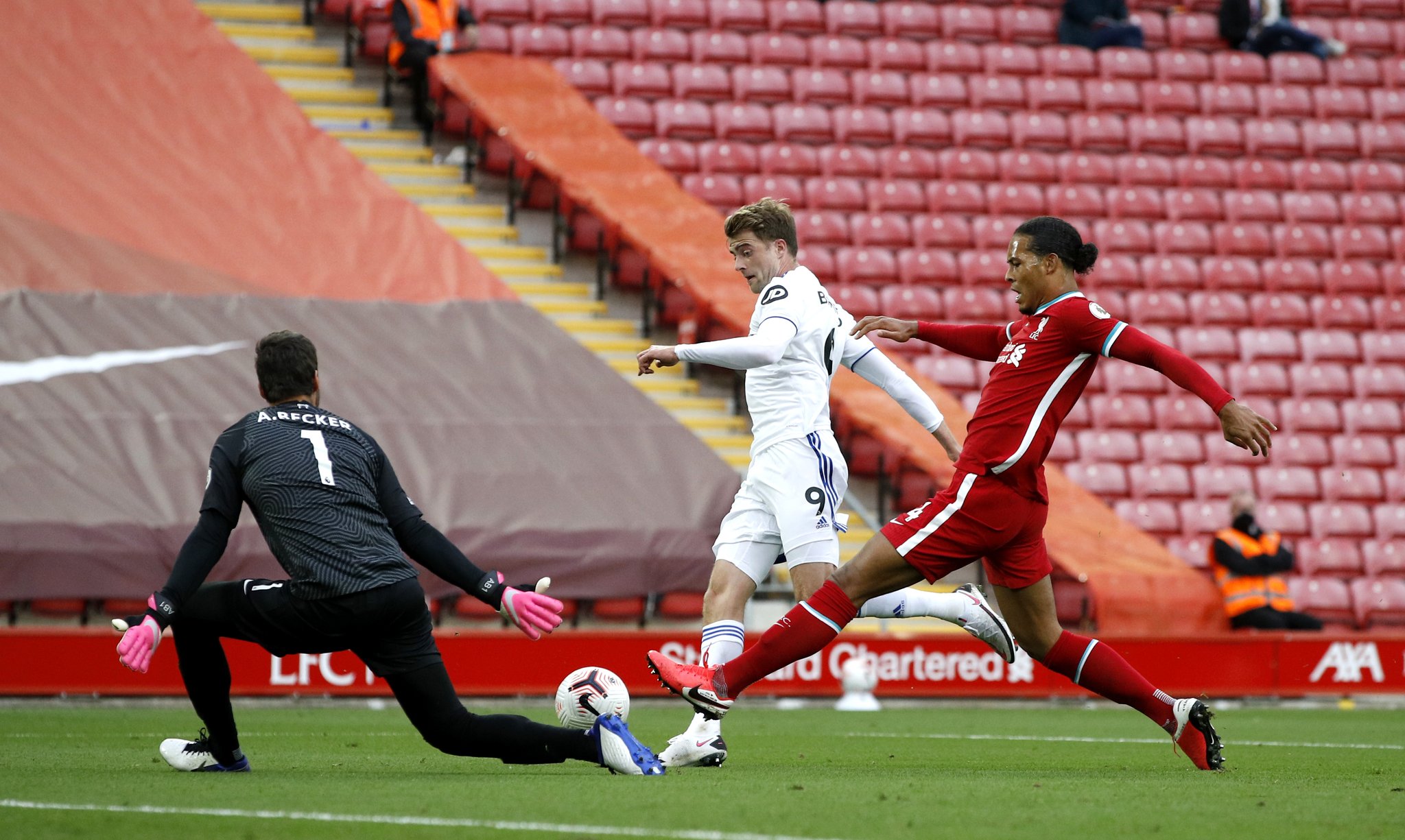 而華子在傳 而華子在傳