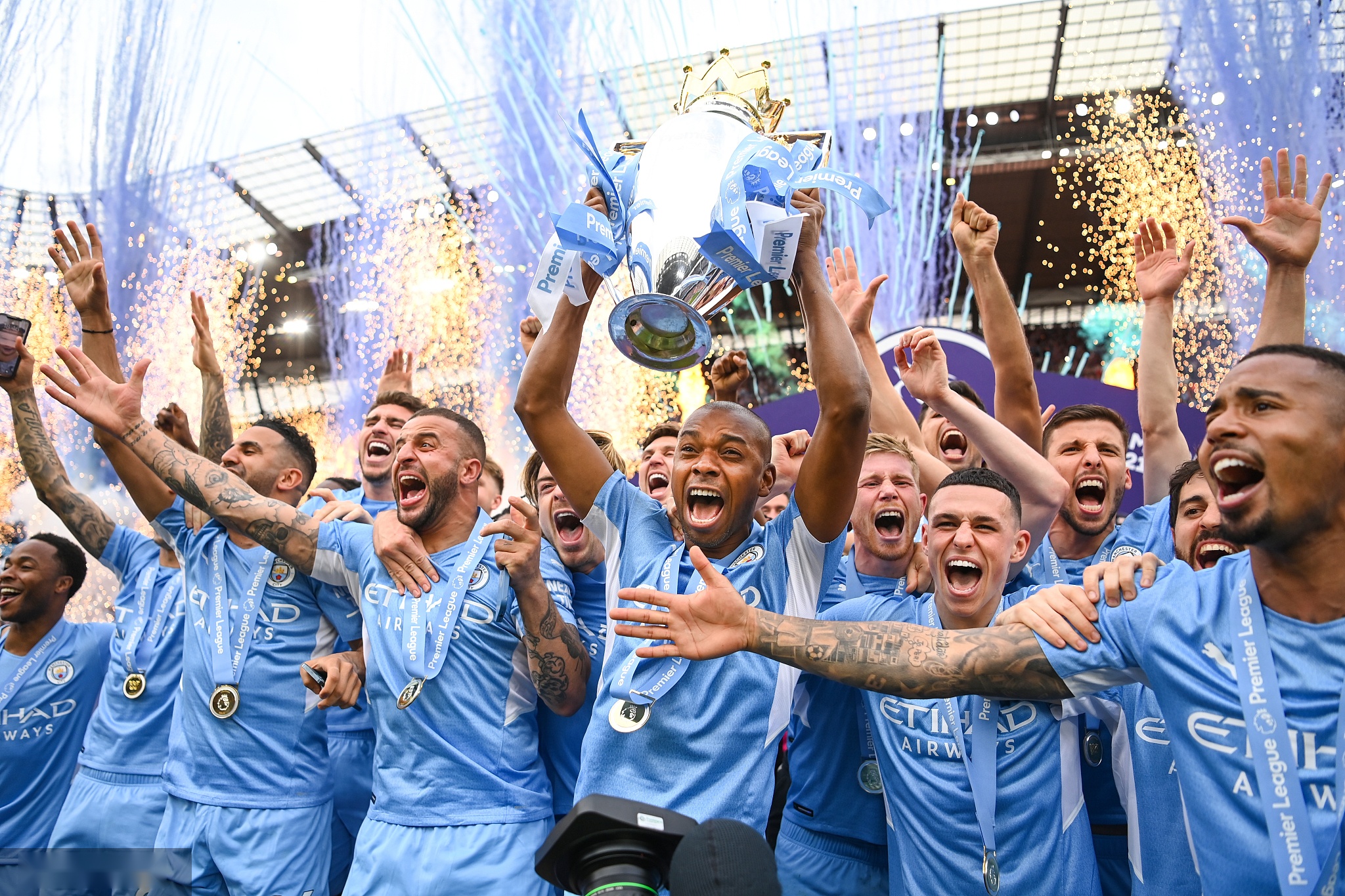 所以受到国 所以受到国